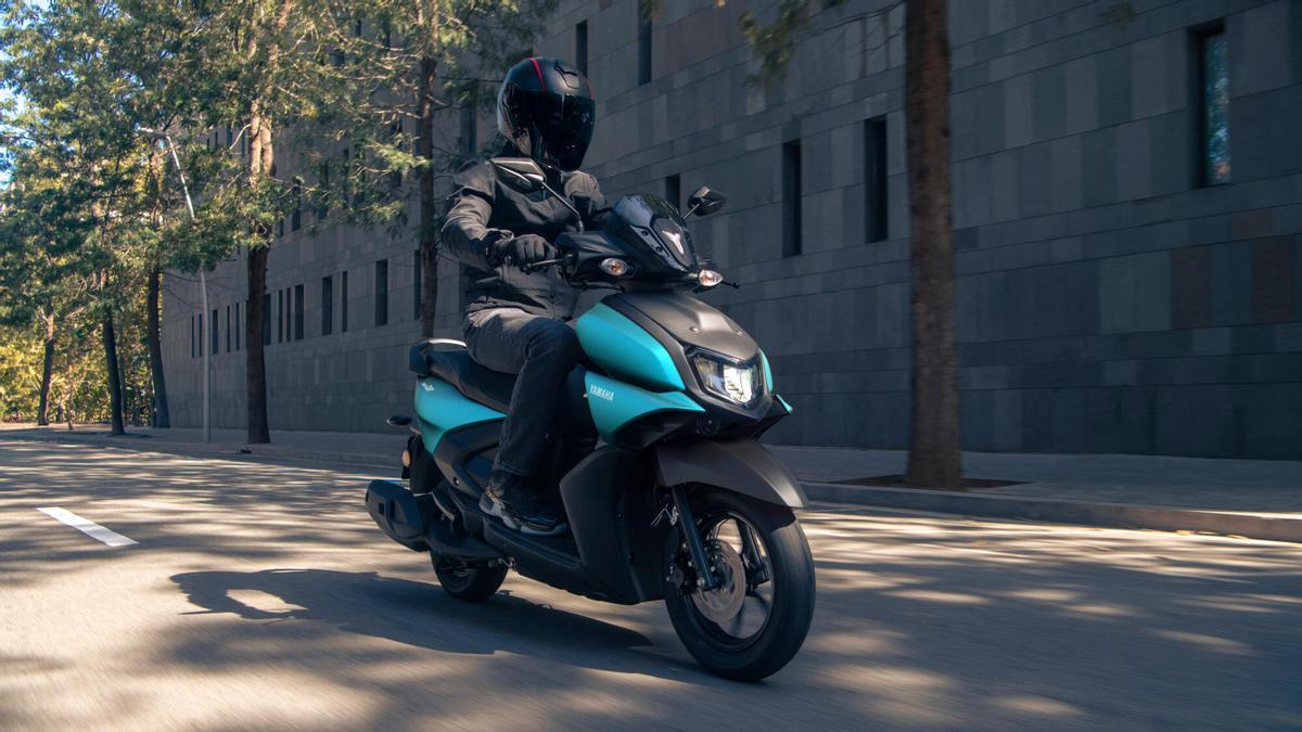 Yamaha RAYZR