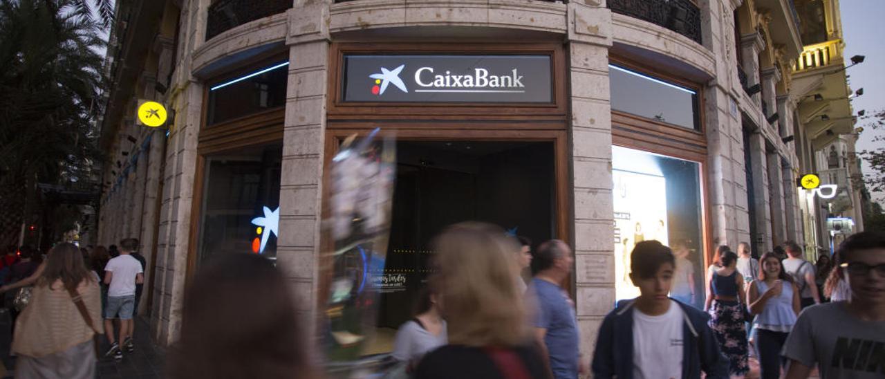 Caixabank trasladó su sede a las antiguas oficinas del Banco de Valencia.