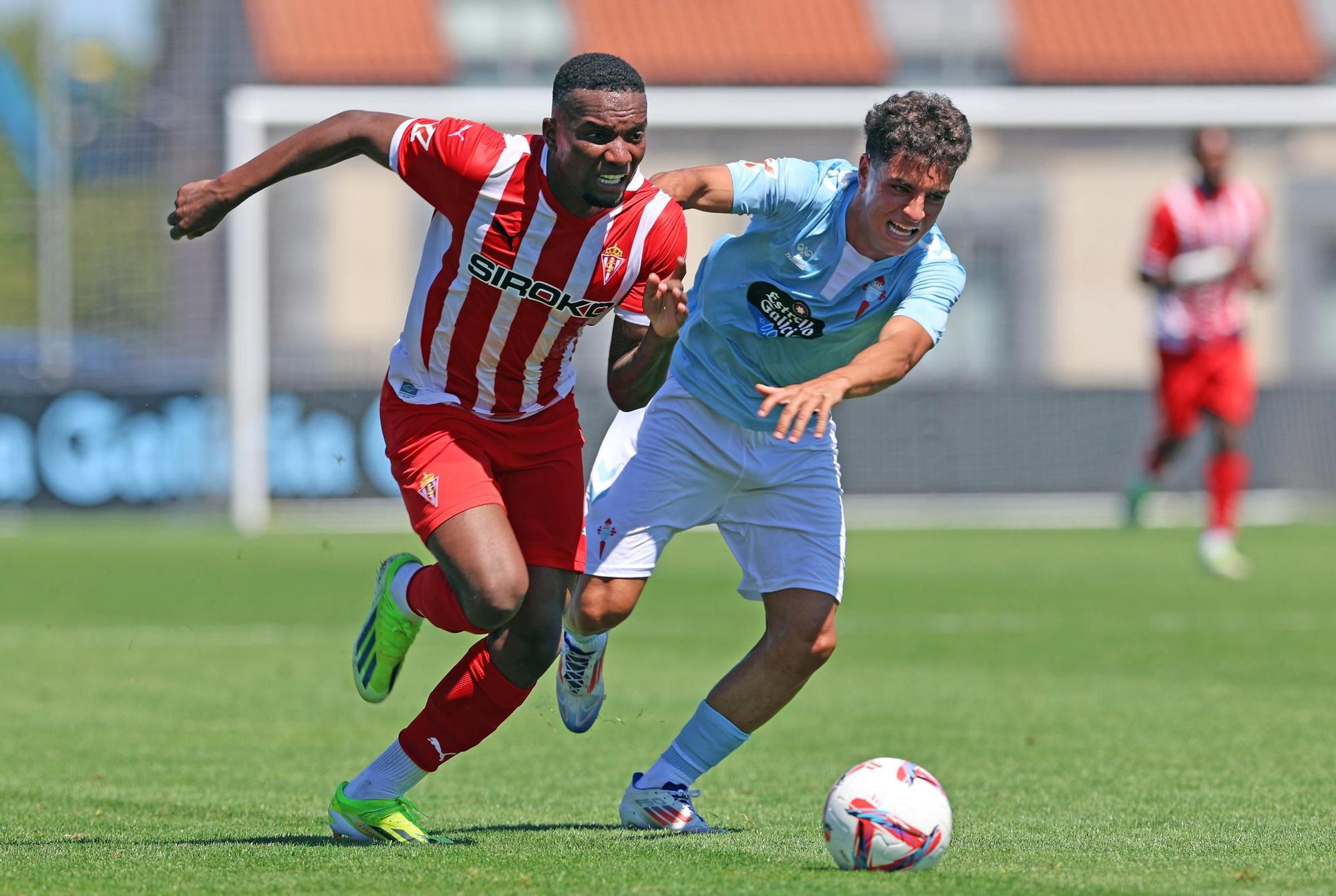 Las imágenes del amistoso Celta 2 - 1 Sporting de Gijón, en Afouteza