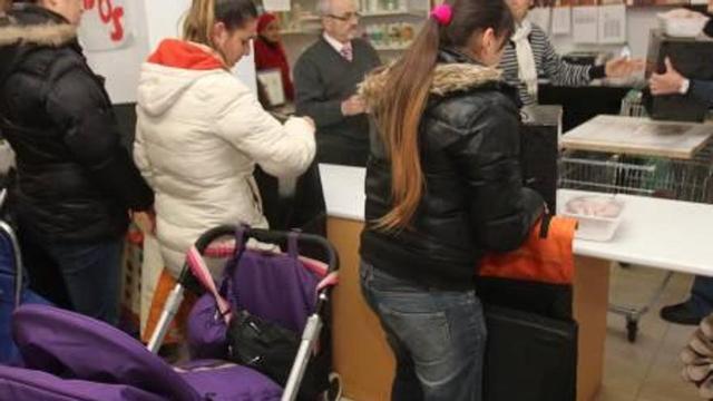 El economato de Cáritas ha sextuplicado su censo de atenciones desde su apertura.