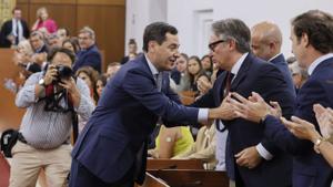 Moreno, investit després de donar a Vox un vicepresident i una macroconselleria
