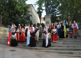 Las Xornadas de Folclore ofrecen su desfile inaugural