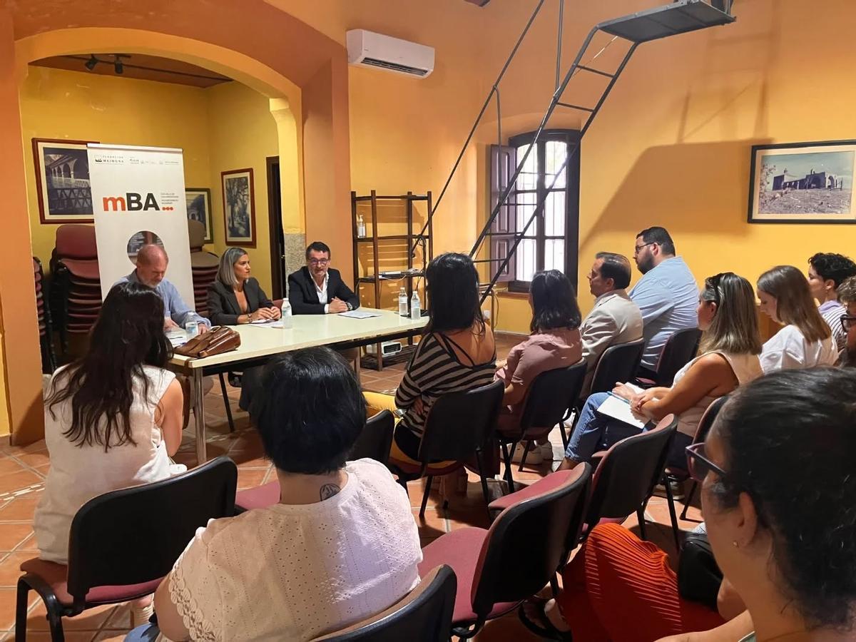 Celebración de una escuela de micronegocios en Plasencia.