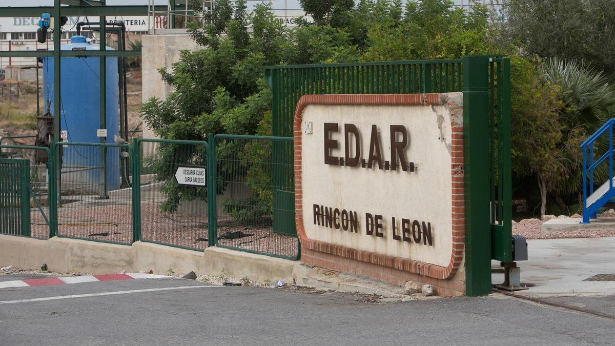 La Generalitat da el visto bueno a la planta fotovoltaica de Aguas de Alicante para la depuradora de Rincón de León