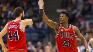 Butler liederó a los Bulls con 40 puntos para vencer a los Lakers.