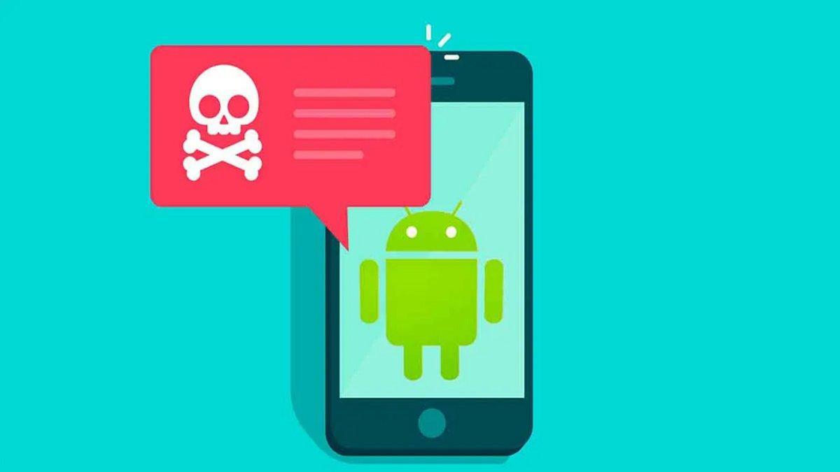 Este nuevo malware puede espiar tus conversaciones de WhatsApp y hacerse con todos tus datos