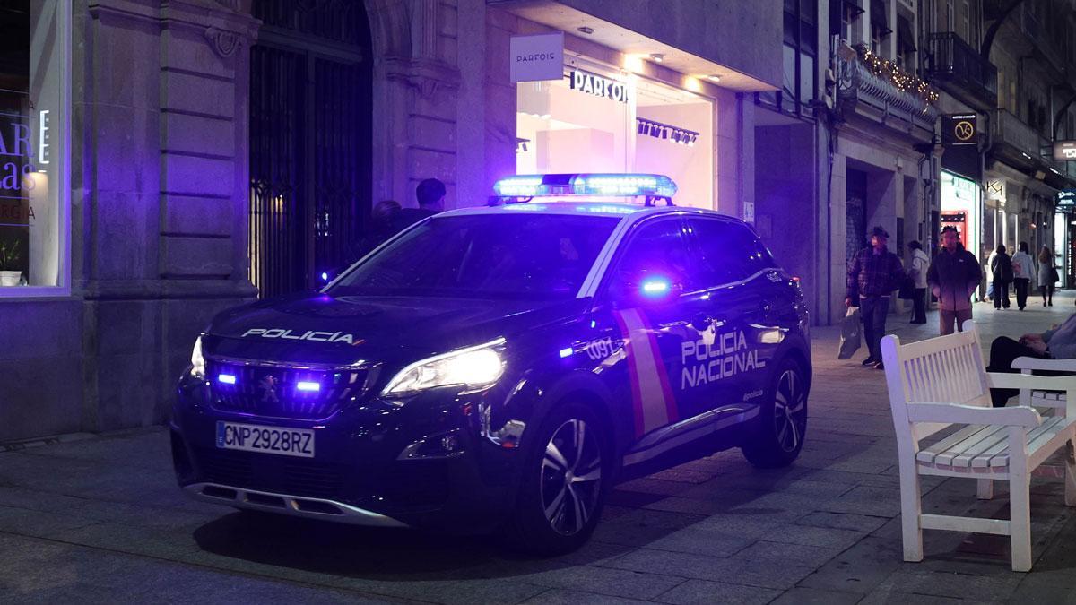 Un coche de la Policía Nacional en Vigo, en una imagen de recurso.