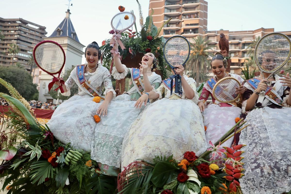 Las mil caras de Carmen Prades, Marta Mercader y las cortes de honor 2026 en la Batalla de Flores