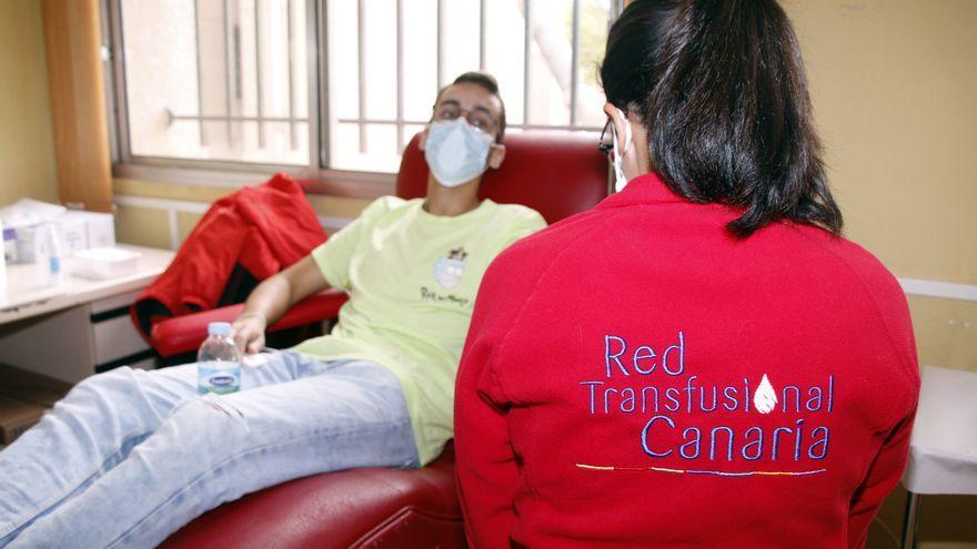 Canarias necesita 300 donantes de sangre al día