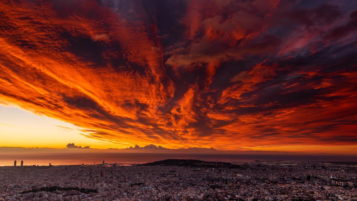 ’Time lapse’ del candilazo sobre Barcelona, el 29 de noviembre del 2022.