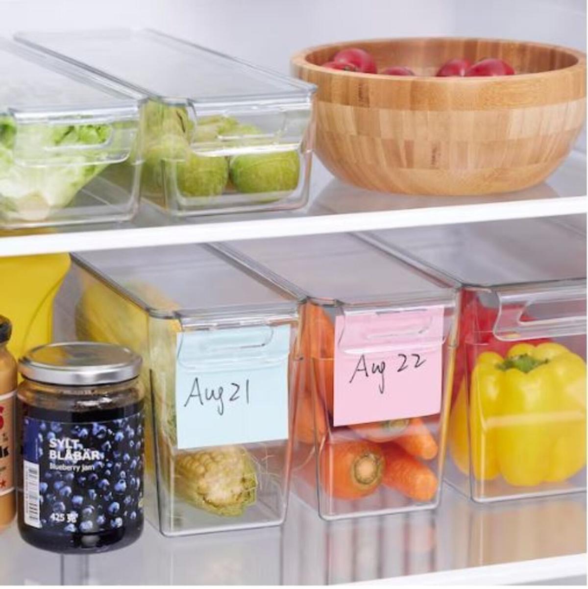 Envases transparentes de Ikea para organizar tu frigorífico.