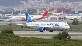 Barcelona cambia de rumbo: bajan los vuelos a este destino