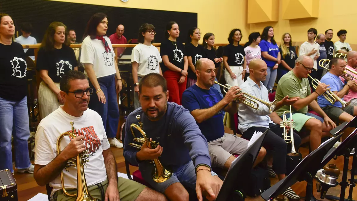 Alianza de la banda municipal de A Coruña y Donaire: «Será una hora, pero muy intensa»