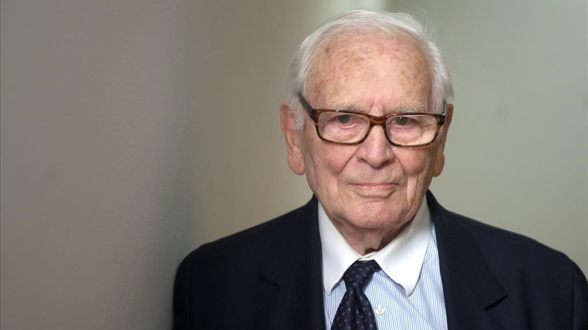 Muere a los 98 años el diseñador Pierre Cardin