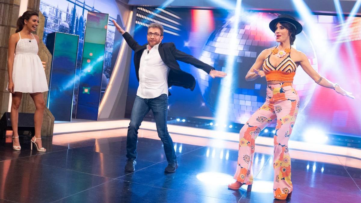 Pilar Rubio baila en 'El hormiguero' junto a Pablo Motos y Ana Guerra