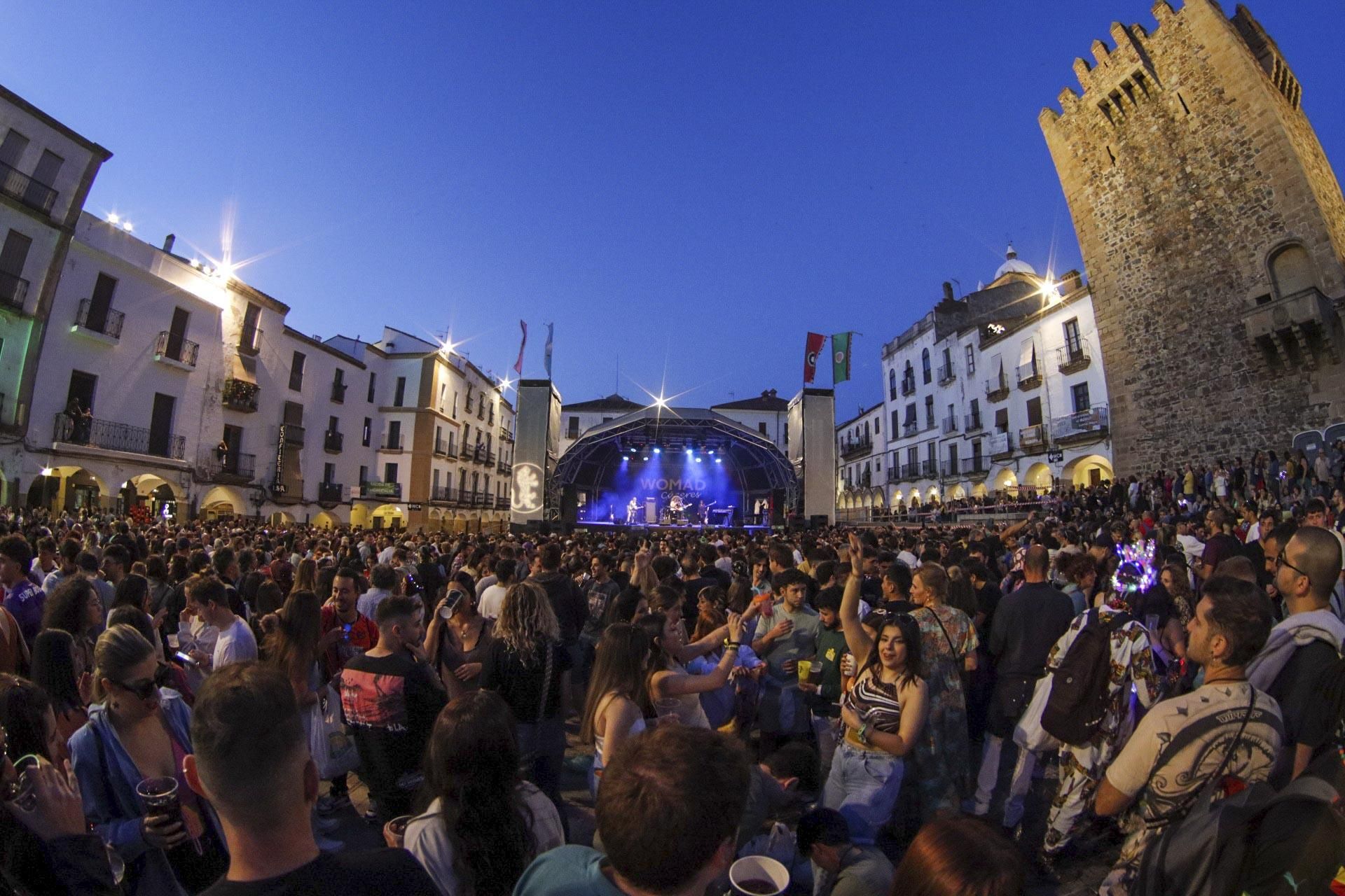 Así fue el primer día del festival Womad en Cáceres