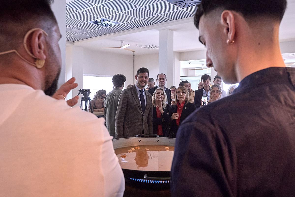 Presentación del 51 º Concurs Internacional de Fideuà de Gandia i Gastronomia.