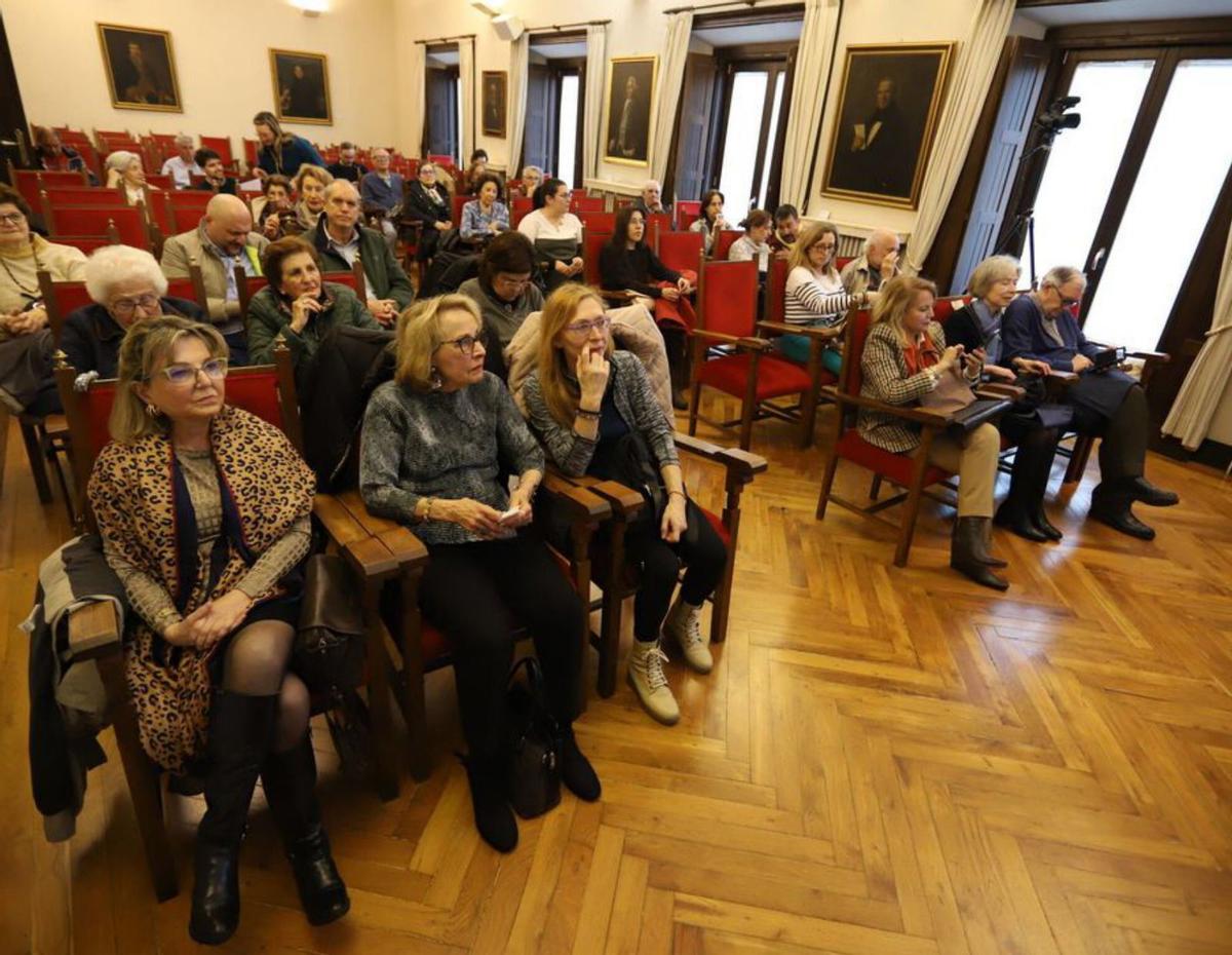 El salón de actos del RIDEA, durante la conferencia sobre la zarzuela  «Coronis». | Alba C. Glez.