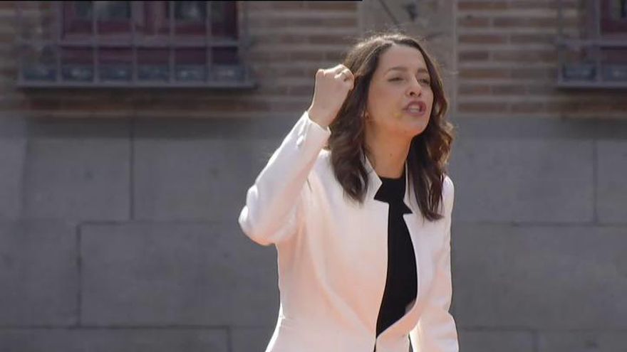 Arrimadas anuncia su candidatura por Barcelona para las generales