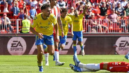 Resumen, goles y highlights del Almería 1 - 2 Las Palmas de la jornada 11 de LaLiga EA Sports