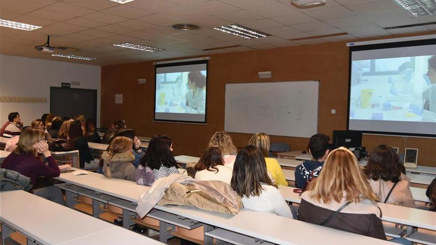 Unos 700 alumnos se acercarán al Hospital Reina Sofía para conocer su funcionamiento