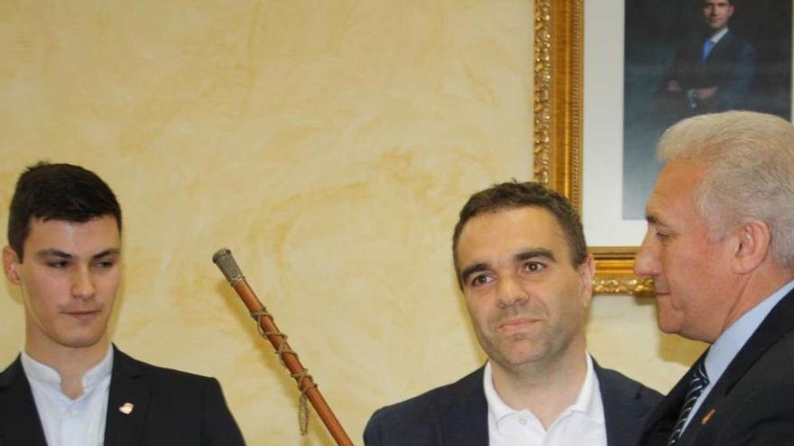 Jorge Suárez, Iván Fernández y José Ramón Álvarez, ayer, en la investidura.