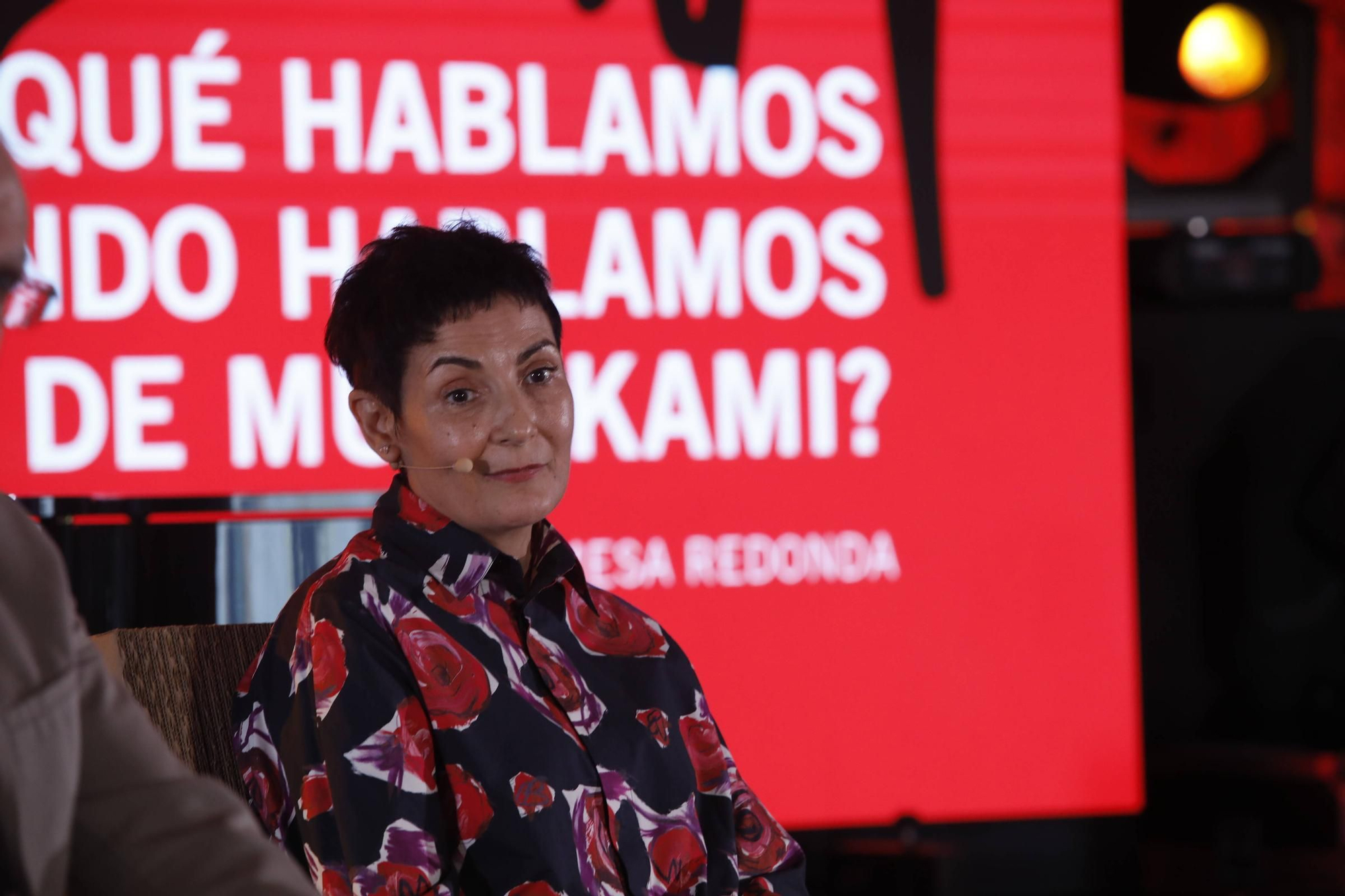 Mesa Redonda "¿De qué hablamos cuando hablamos de Murakami? Murakami en la orilla" en Edificio Tabacalera (Gijón)