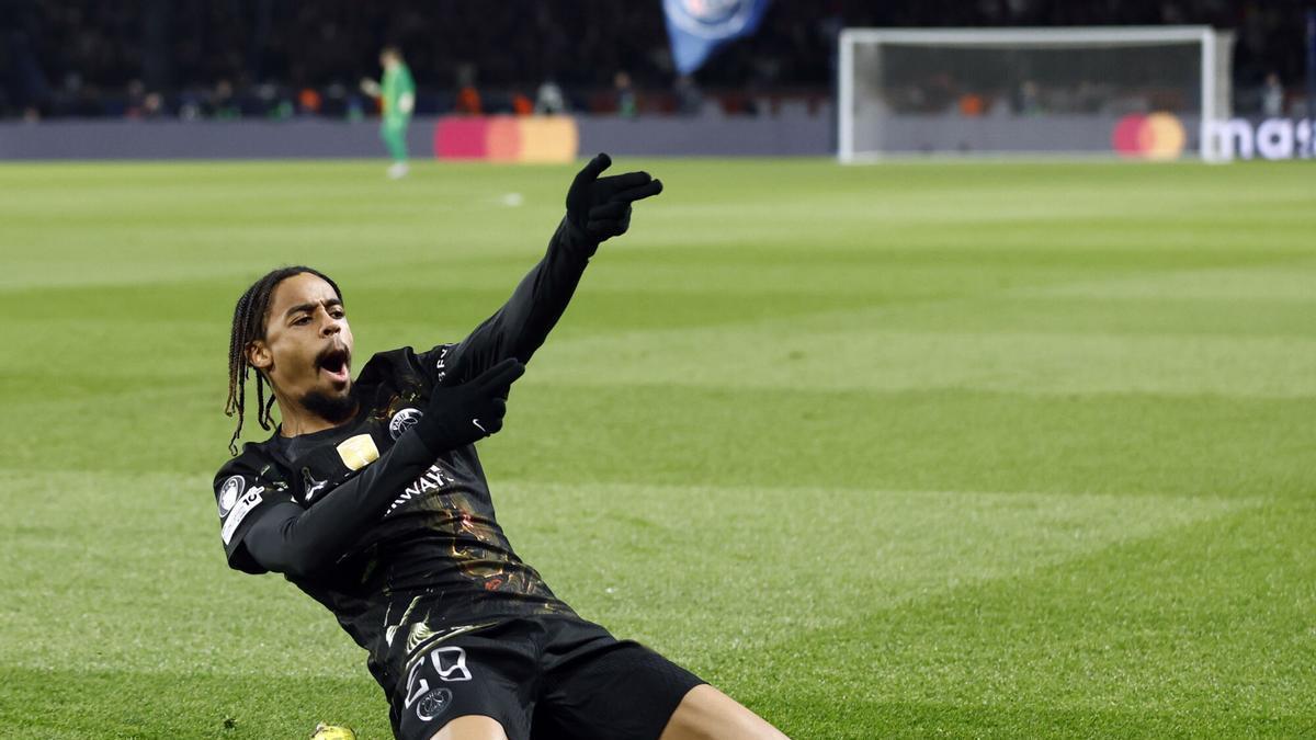 Chelsea - PSG I El gol de Bradley Barcola