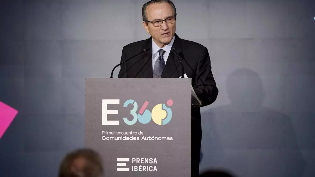 Javier Moll: "La España de las Autonomías es uno de los mayores logros de nuestra democracia"