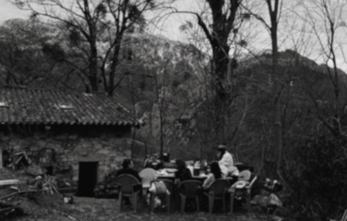 La fotografía en la que aparece Mario Casas, primero por la izquierda.