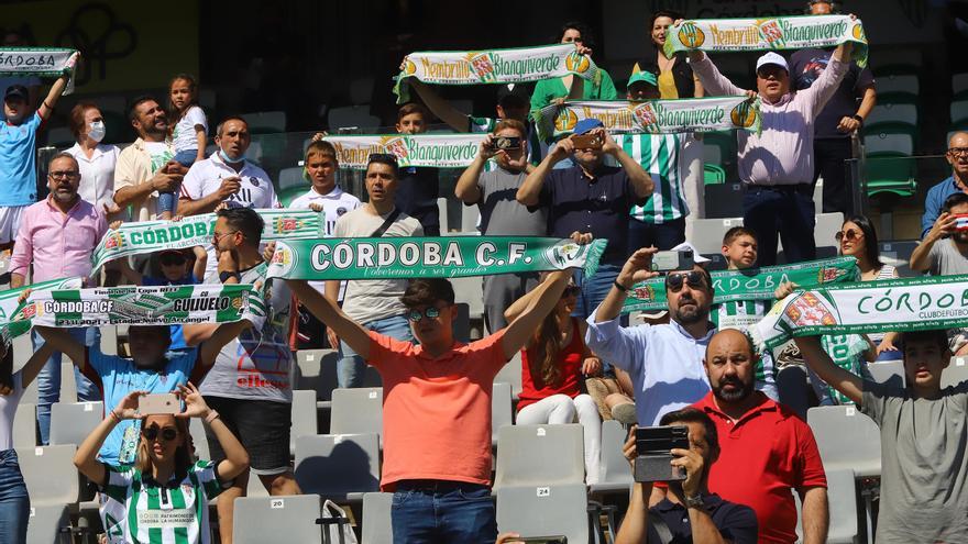 Las imágenes de los aficionados en el Córdoba CF-AD Ceuta CF