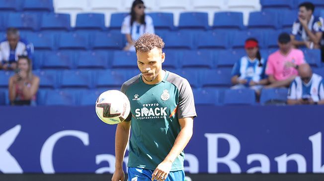 Braithwaite, en el calentamiento del partido contra el Valencia del domingo.