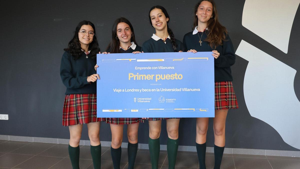 Vigo, Colegio Las Acacias. Cuatro alumnas ganaron un premio de emprendimiento de la Universidad de Villanueva con unas luces para pasos de peatones