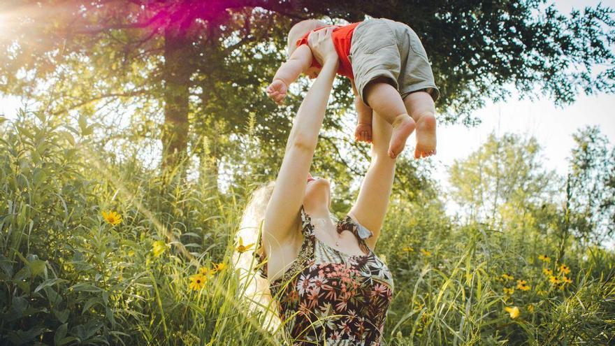 Los padres tienen derecho a cobrar a la vez el plus por hijos en las pensiones causadas entre 2016 y 2021