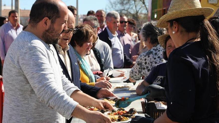 Una sardinada con migas, fin de fiesta en Monesterio