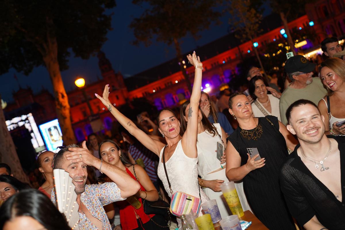 ¿Estuviste en el concierto de Pablo Alborán en Icónica Santalucía Sevilla Fest? ¡Búscate en nuestra fotogalería!