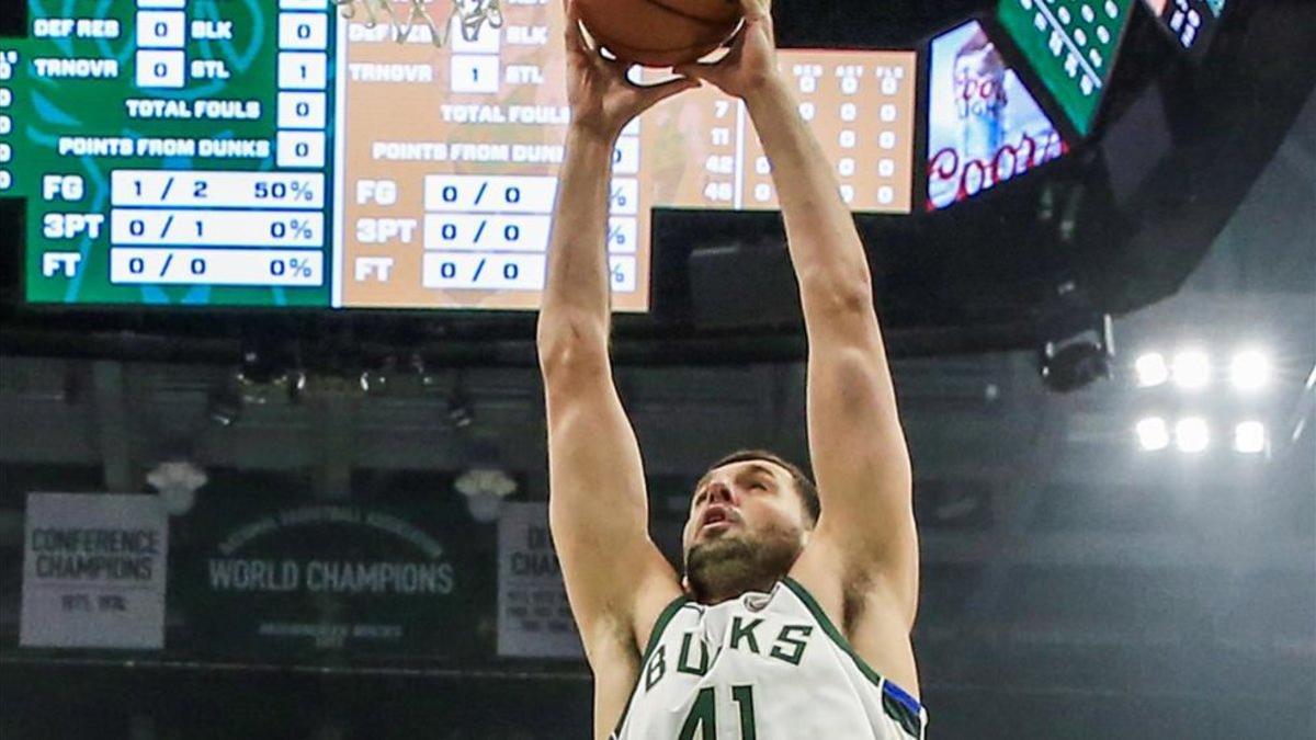 Mirotic puede ser el gran fichaje del Barça de basket