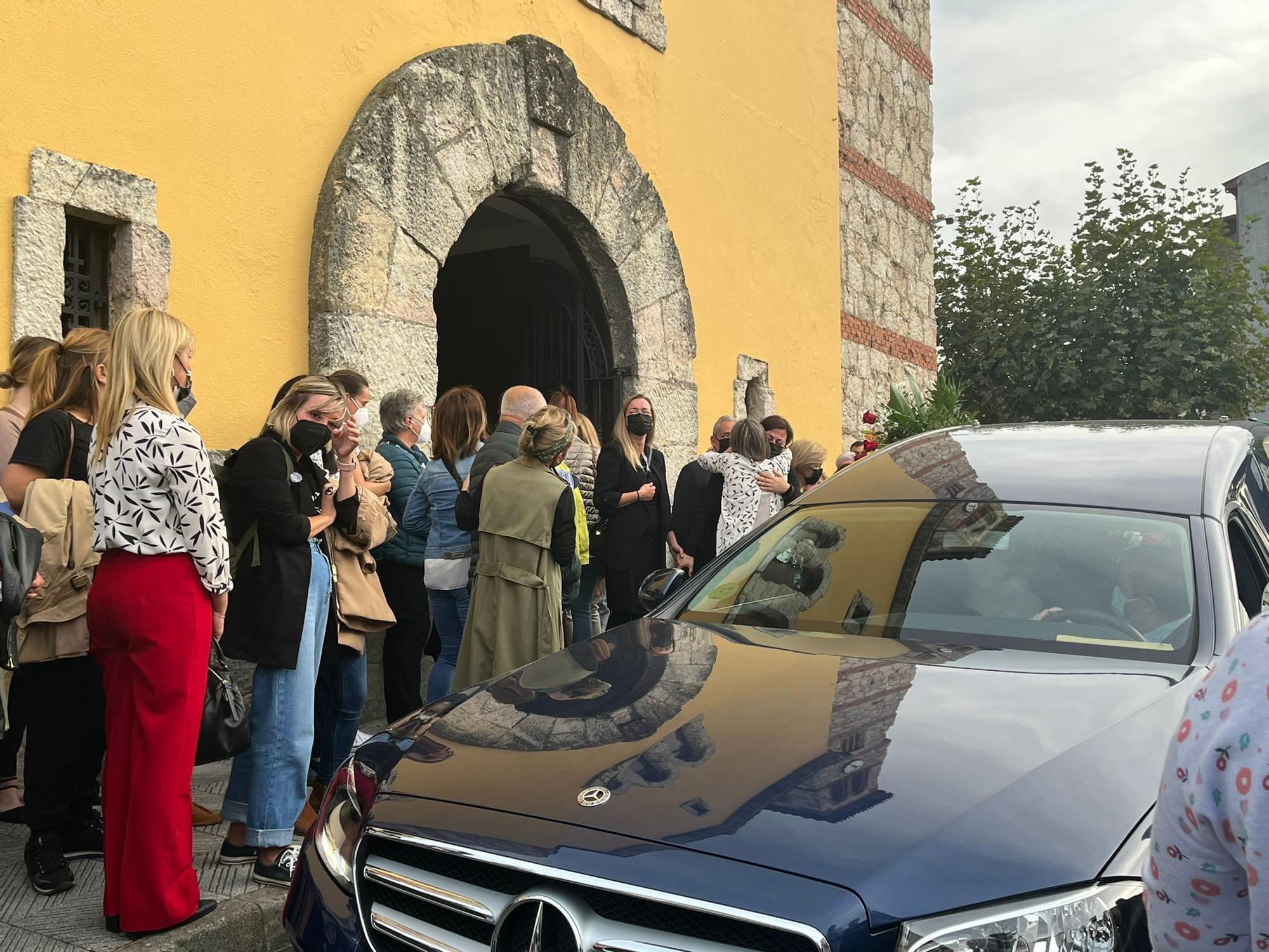 Emotivo adiós en Lugones al conocido tamborilero Javi Castro