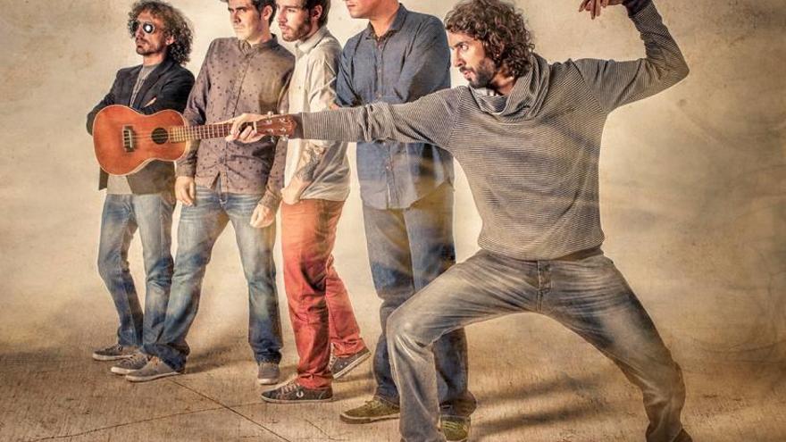Los cinco componentes de Izal, uno de los grupos musicales españoles con más seguidores.