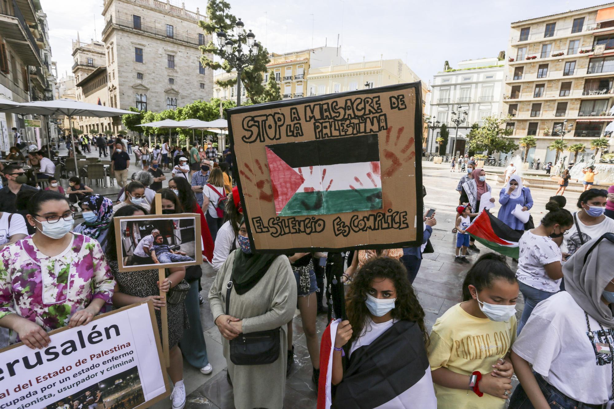 Una concentración en València denuncia la "masacre" en Gaza contra el pueblo palestino