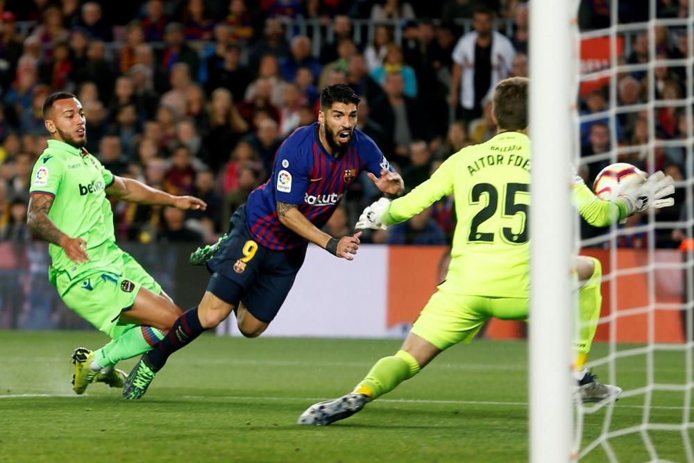 Barcelona y Levante se miden en el Camp Nou