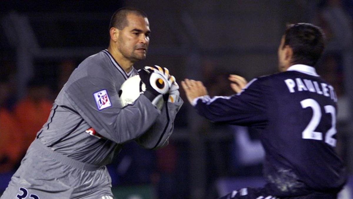 Chilavert, en un partido con el Estrasburgo en 2000