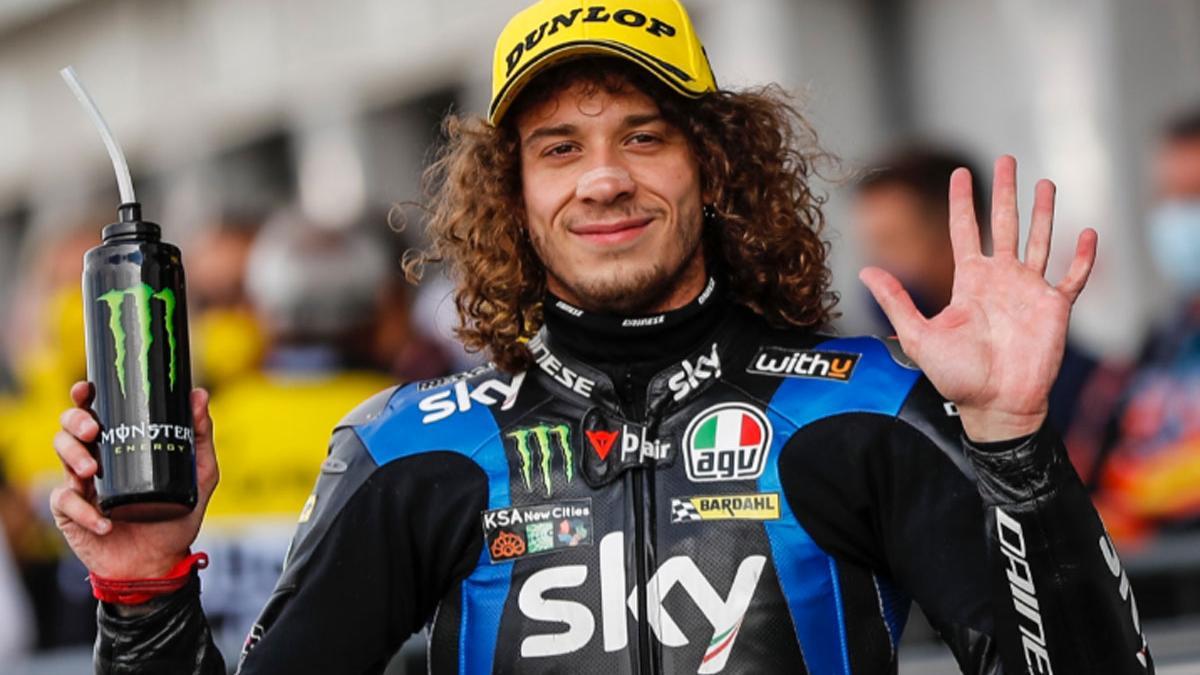 El italiano Marco Bezzecchi, mejor tiempo en Moto 2 - Levante-EMV