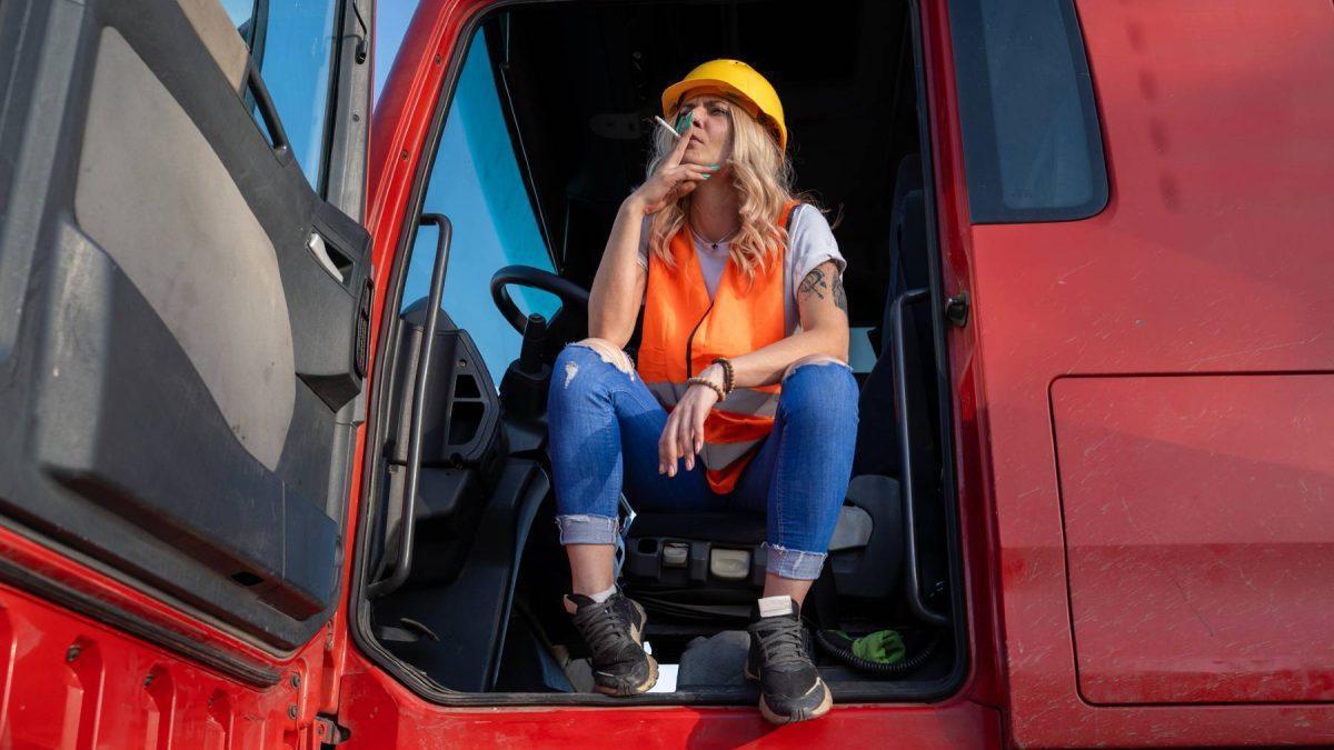 Adéu a fumar en horari laboral: l'empresa pot penalitzar la teva jornada amb aquest moviment