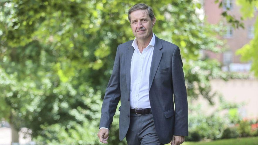 Carlos Fernández Llaneza, portavoz del PSOE de Oviedo: &quot;La improvisación de Canteli nos está costando dinero a los ovetenses&quot;