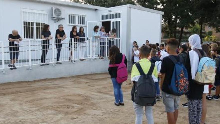 Els barracons que ara acullen una de les seus de l&#039;Institut.