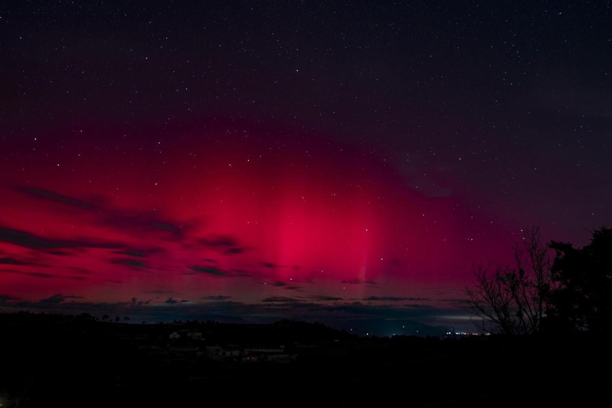 Noche de auroras boreales desde el observatorio de Pujalt (Barcelona)