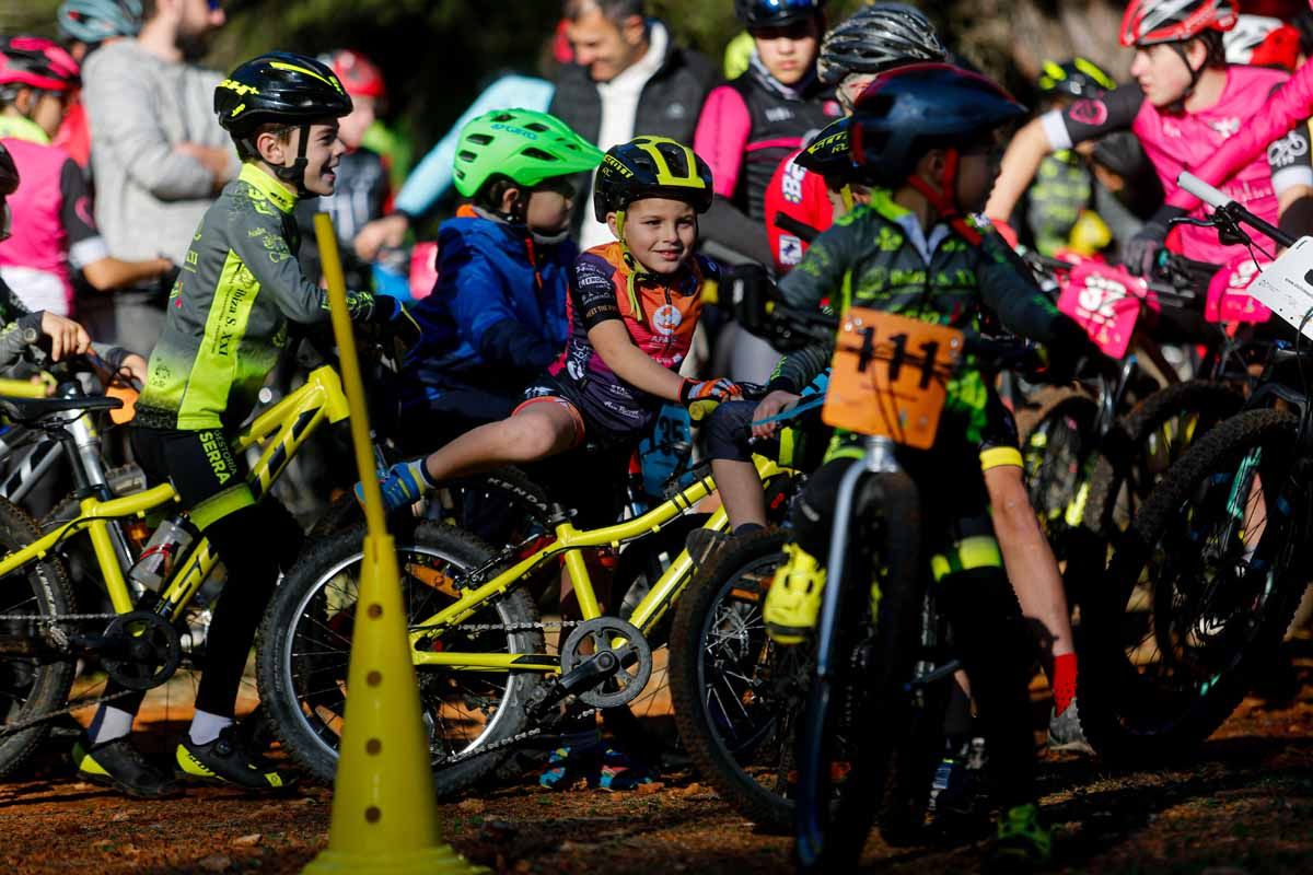 Clase magistral de ciclismo en Forada