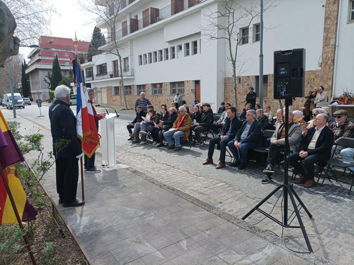 Un moment de la cerimònia duta a terme a l'avinguda de Perpinyà
