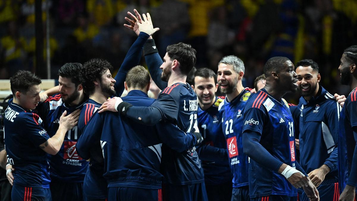 La selección francesa de balonmano celebra su triunfo ante Dinamarca